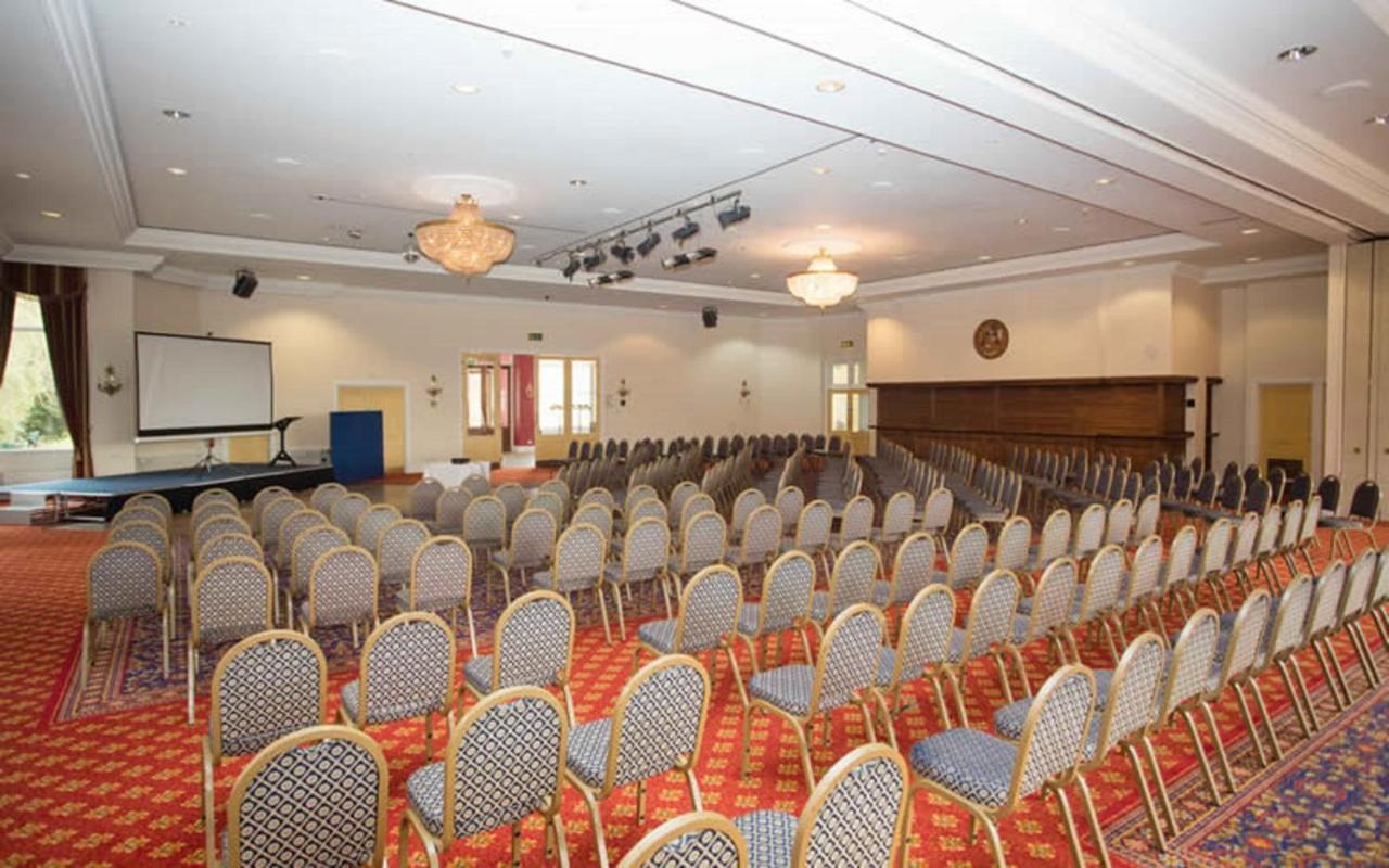 Lynford Hall Hotel Mundford Exterior photo