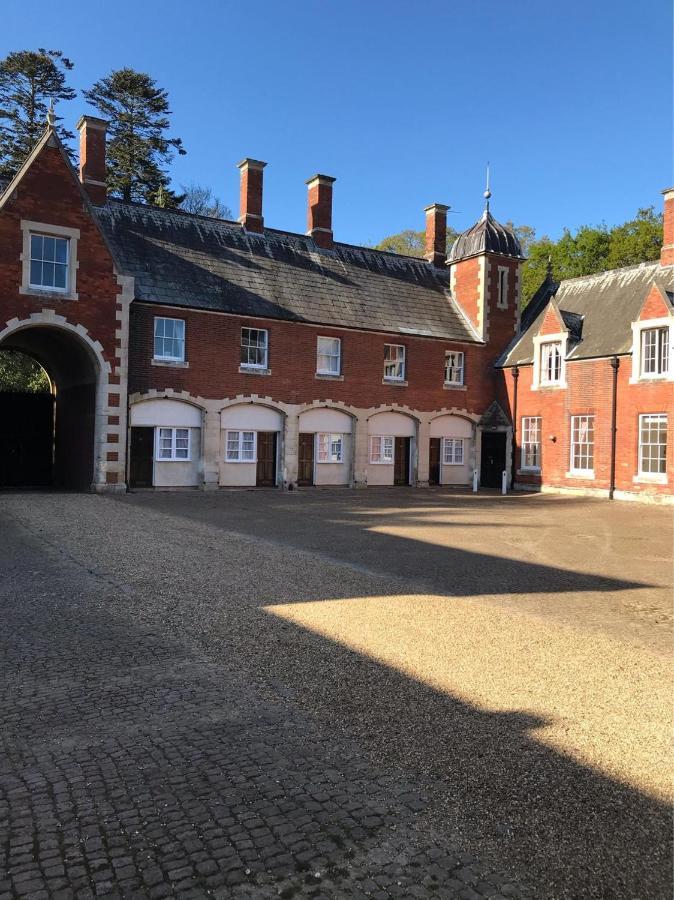 Lynford Hall Hotel Mundford Exterior photo